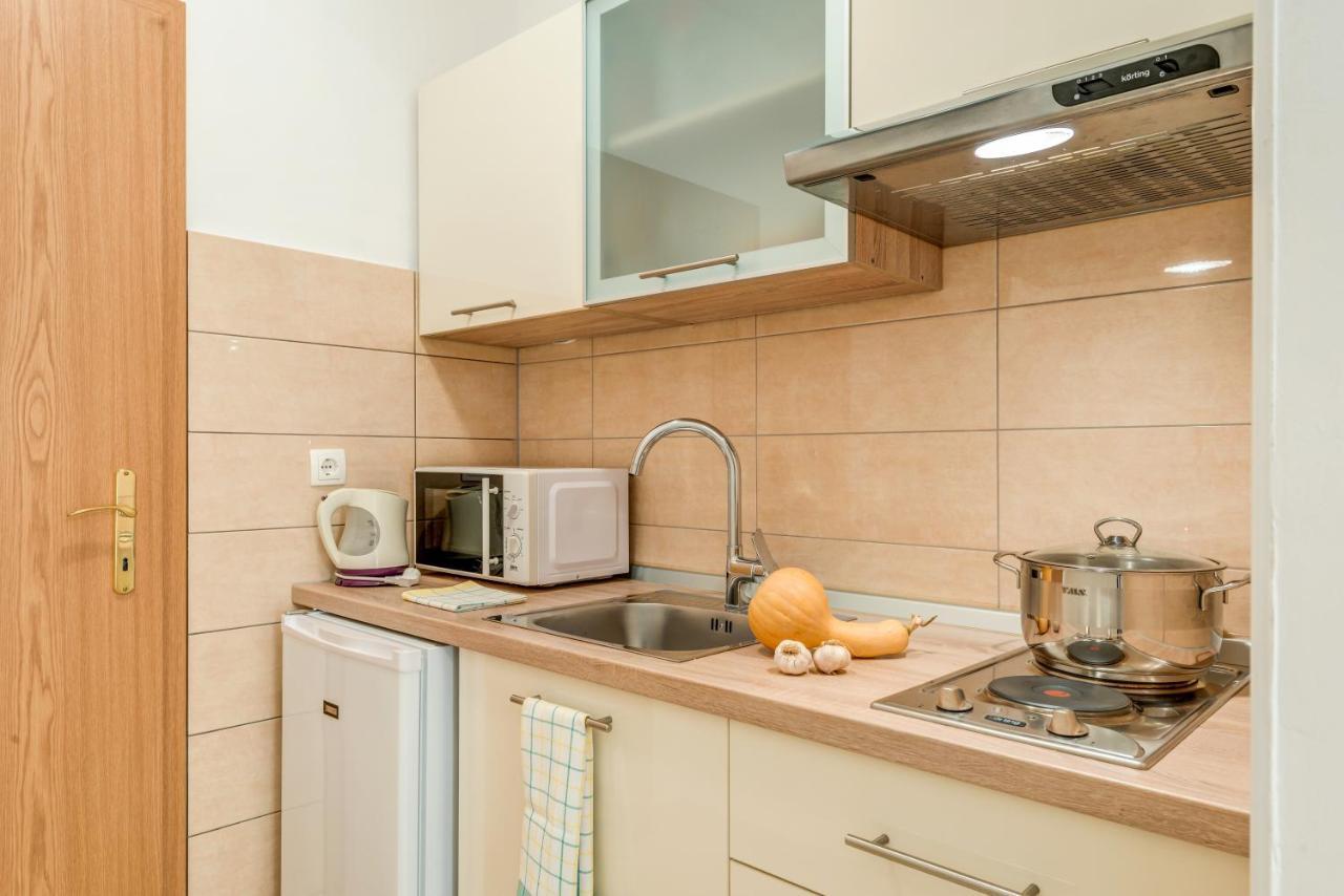 Nemira Beach Getaway Оміш Екстер'єр фото