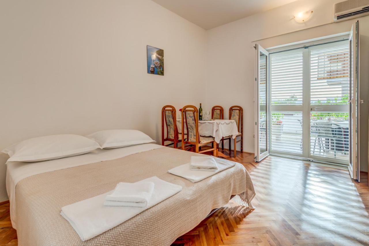 Nemira Beach Getaway Оміш Екстер'єр фото