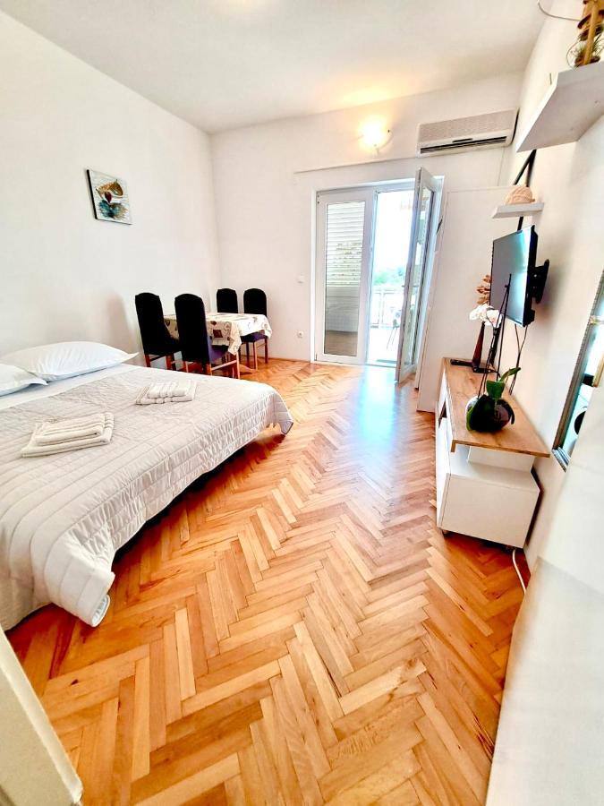 Nemira Beach Getaway Оміш Екстер'єр фото