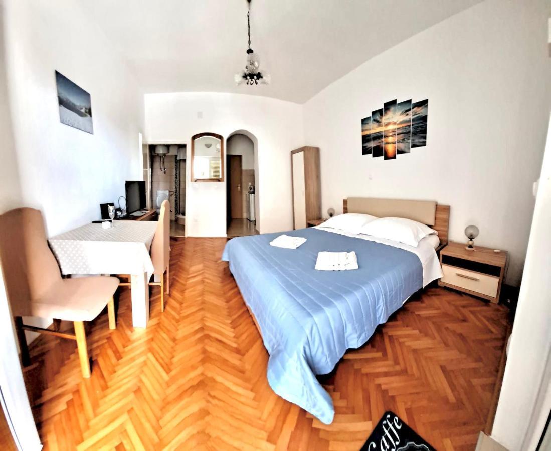 Nemira Beach Getaway Оміш Екстер'єр фото